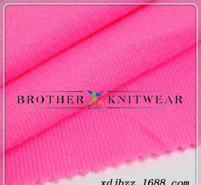 湖州廠家直銷各顏色各規(guī)格全滌圈絨布、拉毛布、邊綸布及天鵝絨產品介紹